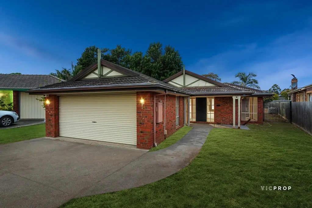12 Outlook Court, Ferntree Gully, VIC 3156