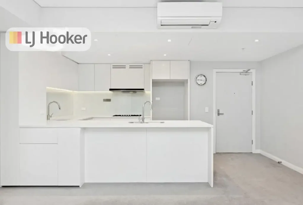 DEPOSIT TAKEN Exquisite Modern Living: Sunlit Apartment