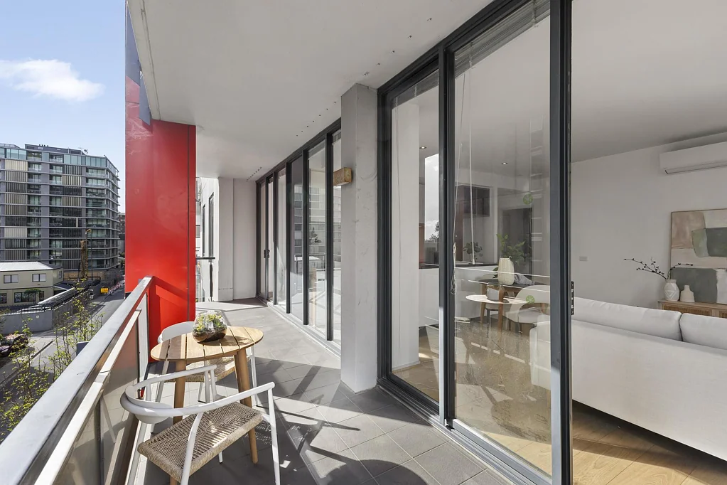 Melbourne 2બેડરૂમ Refreshed Interiors, Expansive Balcony & Premium Amenities