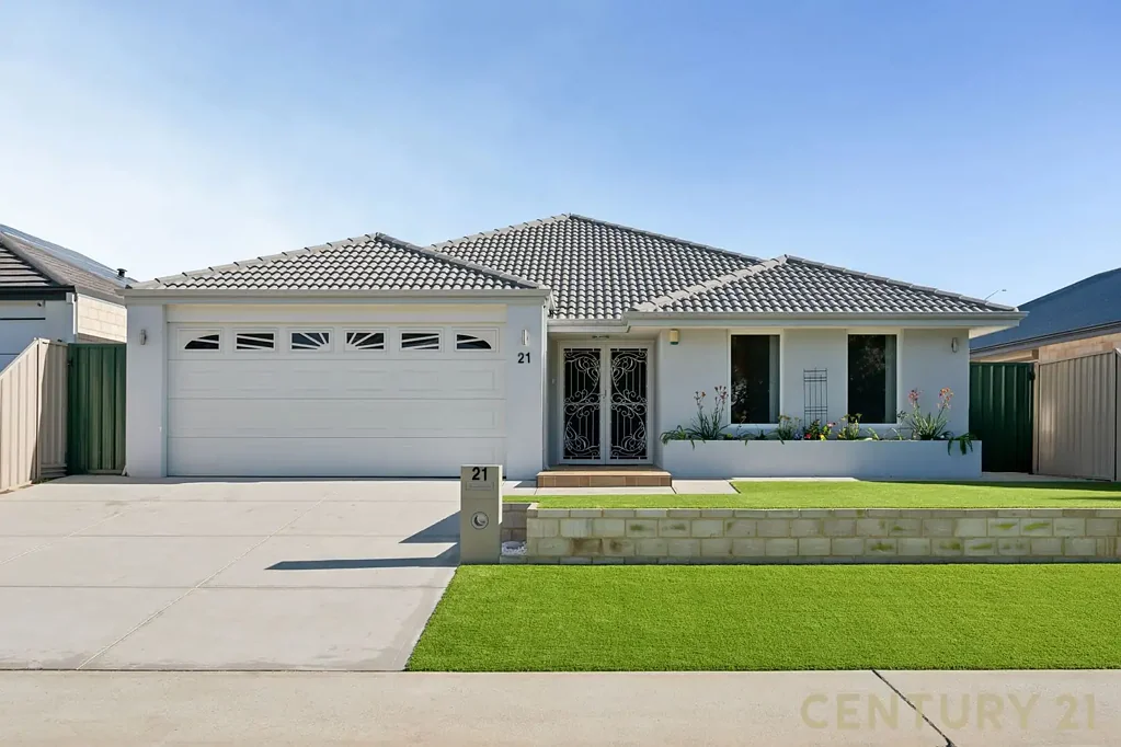 Wattle Grove 4Moenga SPACIOUS 4 BED, 2 BATH HOME IN PERFECT FAMILY LOCATION!!
