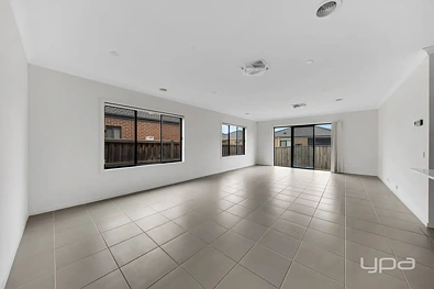 लिविंग रूम - 49 Dingo Street, Point Cook, VIC 3030