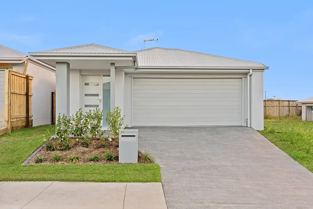 White Rock 3Habitaciones BRAND NEW - Be the first to call this home!