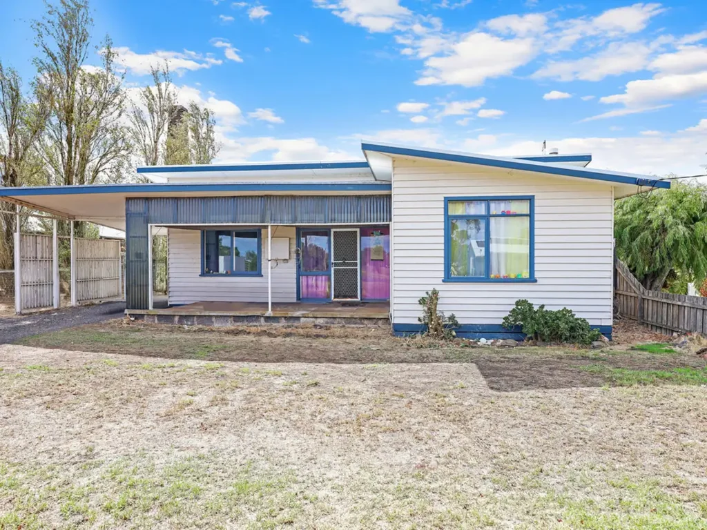 Mortlake 3Kwarto CHERISH THE HISTORY, EMBRACE THE FUTURE