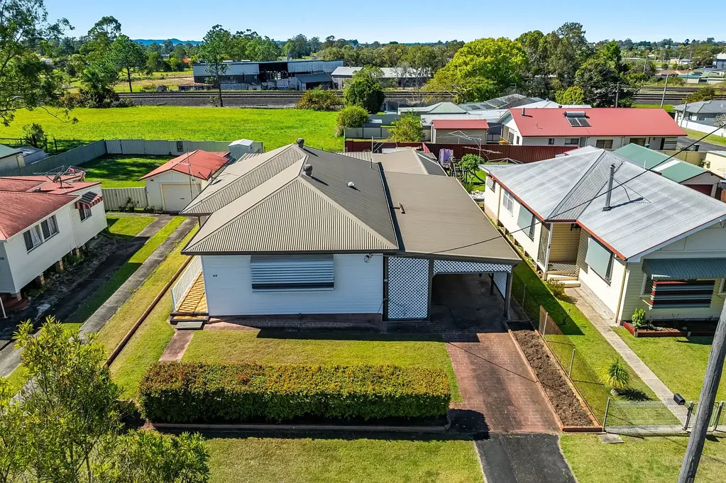 Casino 3 Bedroom Immaculate Queenslander with Studio/Teenage retreat