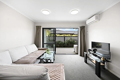 Enderley 2બેડરૂમ Invest or First Home - HBHS Zone!