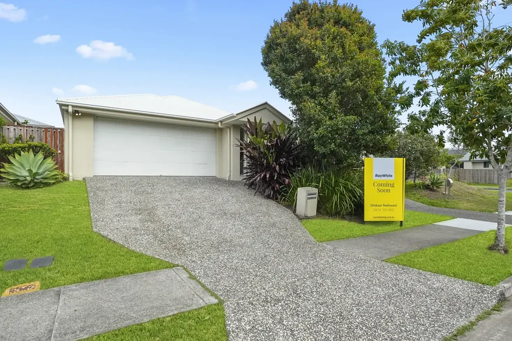 Coomera 3房  Pop the Cork! This Coomera Gem Won't Last Long!
