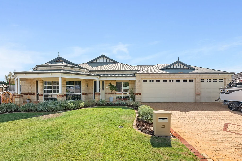 43 Horseshoe Circuit, Henley Brook, WA 6055