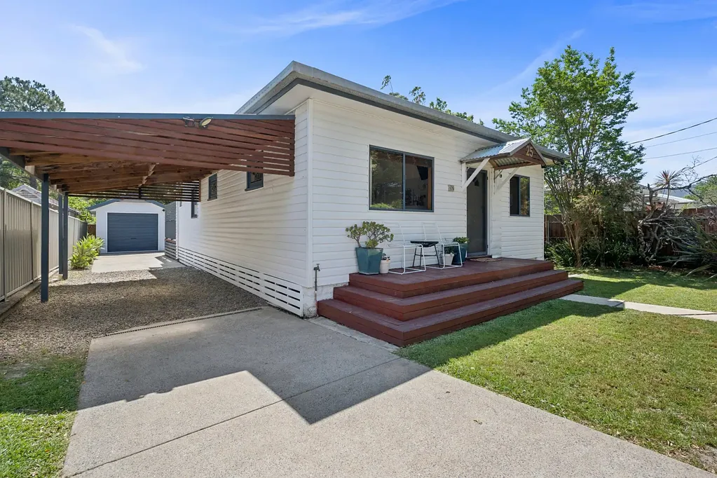 Coffs Harbour 3房  Timeless Charm Meets Modern Ease In The Heart Of Coffs Harbour