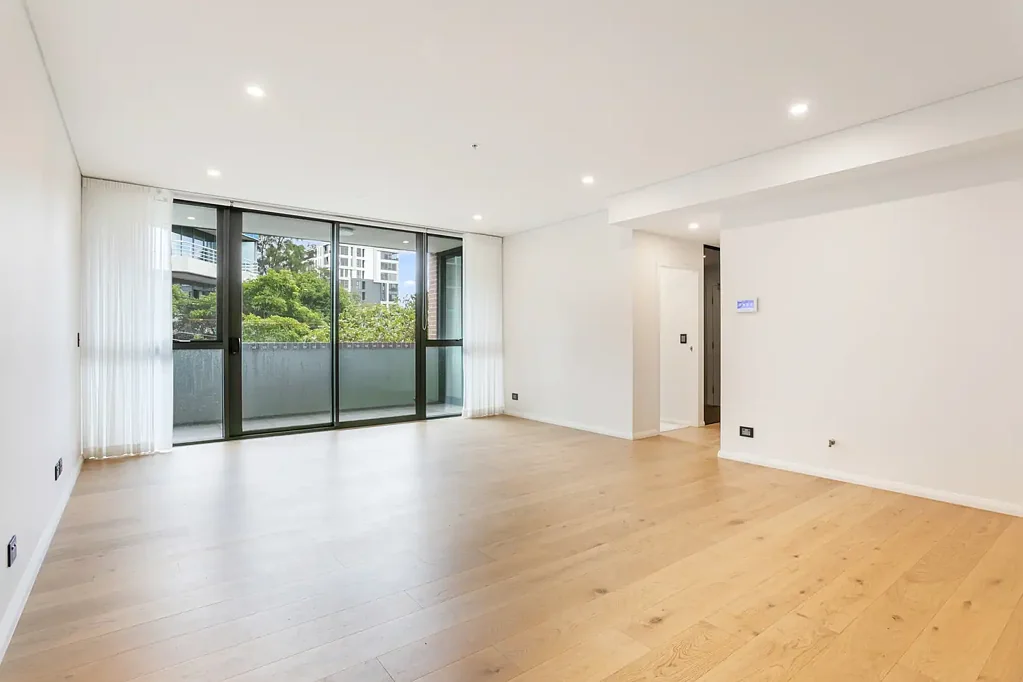 Selection of brand new three bedroom apartments for lease
