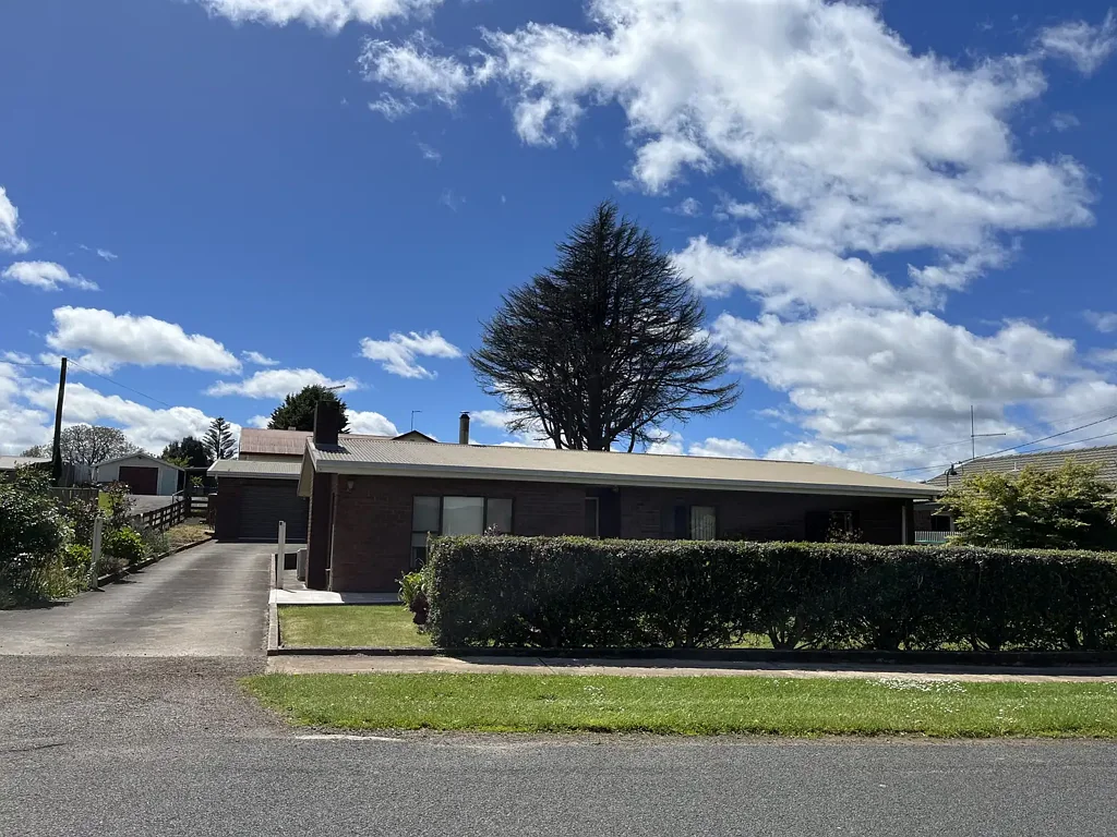 Neat & Tidy 3 Bedroom Home