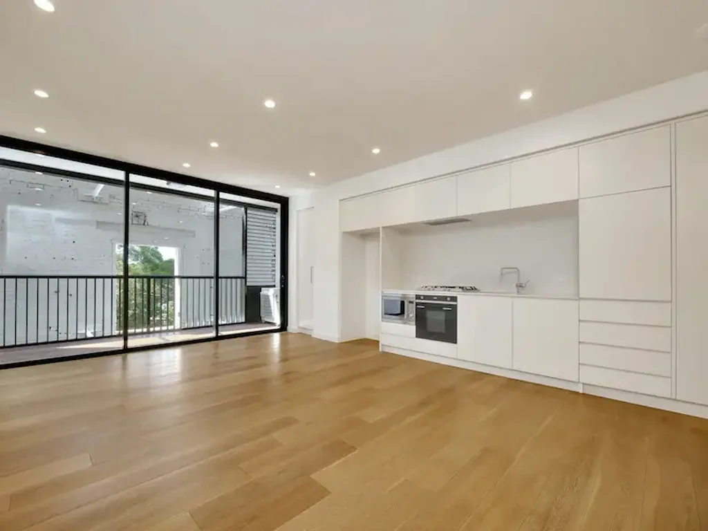 "Harbour Mill" - Modern Spacious Studio With Car Space