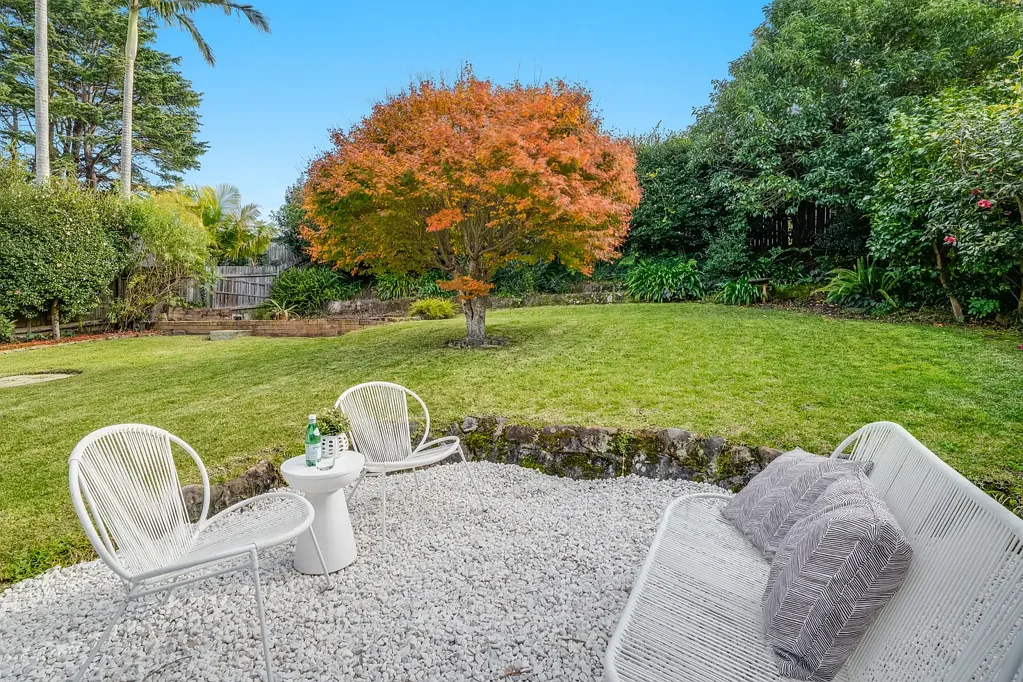 Thornleigh 3Moenga Sweeping Tree Top Vistas - Close to Shops & Rail