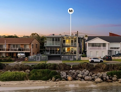 33a Riverside Drive, Sans Souci, NSW 2219, 4房, 3浴, 独立屋