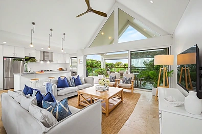Macmasters Beach 5chambre Waterfront Headland Position with Dual Views Across MacMasters &  Copacabana Beaches