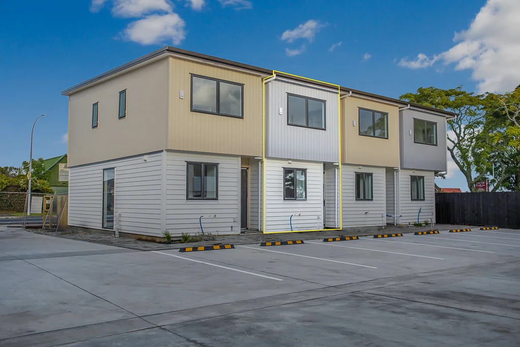 Botany Downs 2Phòng ngủ Spacious Brand New - 2 Ensuites + 2.5 Baths + Carpark!