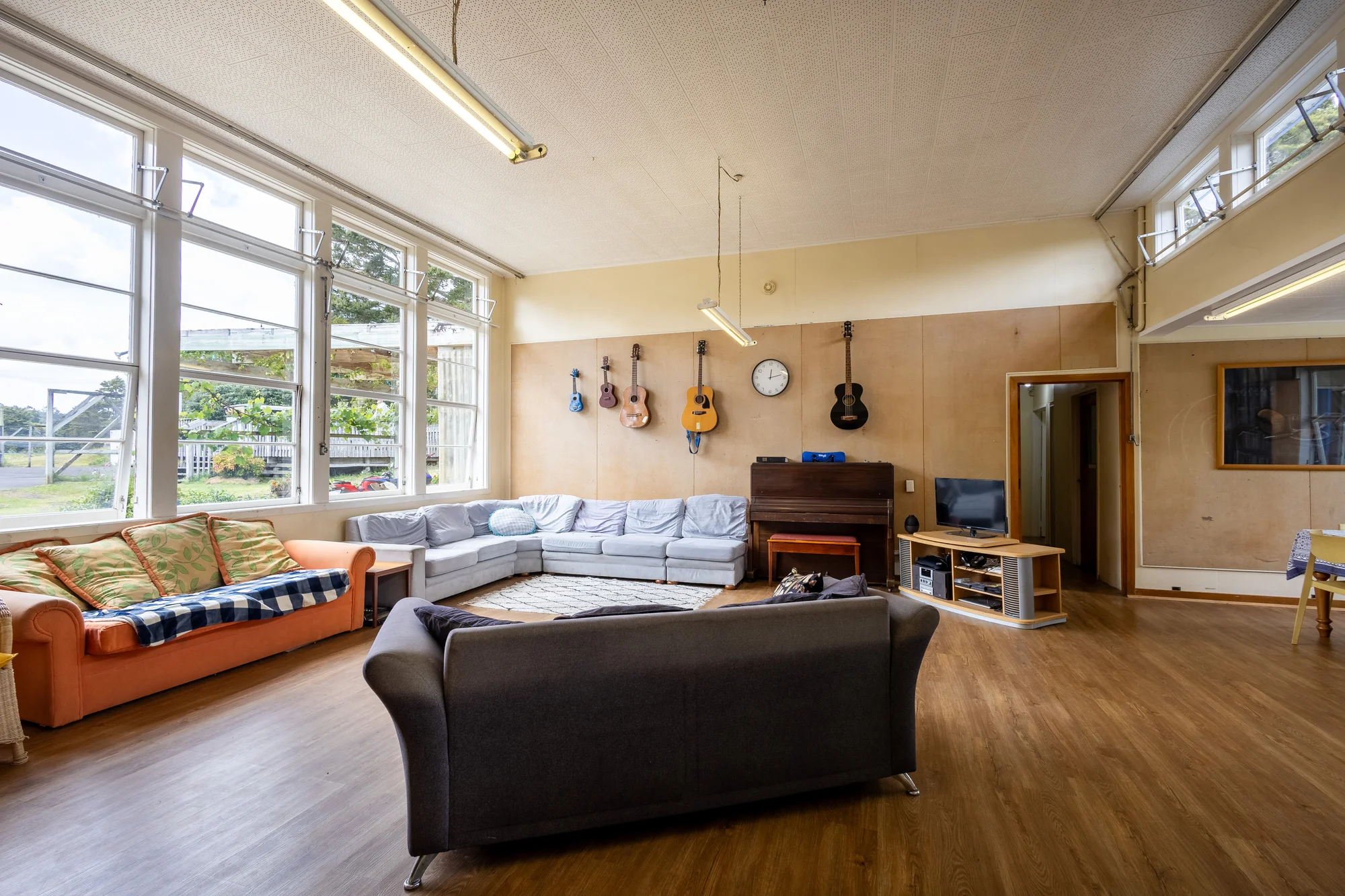 Dargaville Surrounds 7房  Family Homestead, Yurt, Cabins & Income potential.