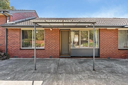 2/23 Olive Grove, Mentone