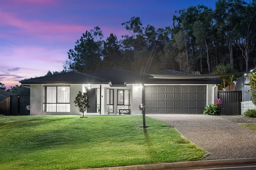 6 Inman Court, Pacific Pines, QLD 4211