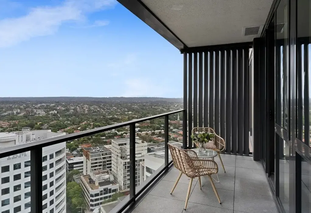 St Leonards 2침실 Stylish corner apartment in an impressive Mirvac building