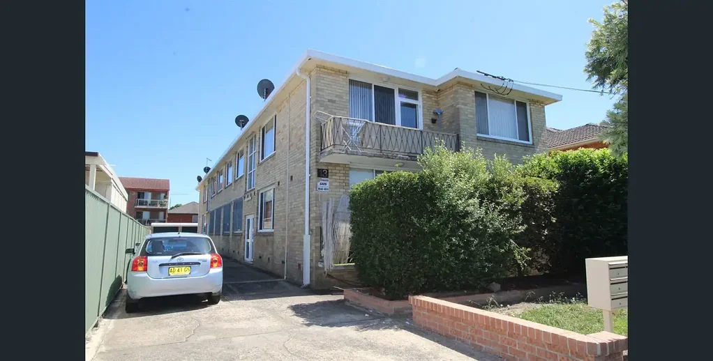 Recently Renovated 2 bedroom Apartment