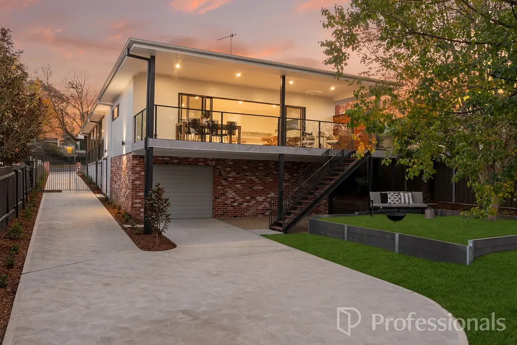Bathurst 5房  Elevated Luxury with Sweeping CBD Views