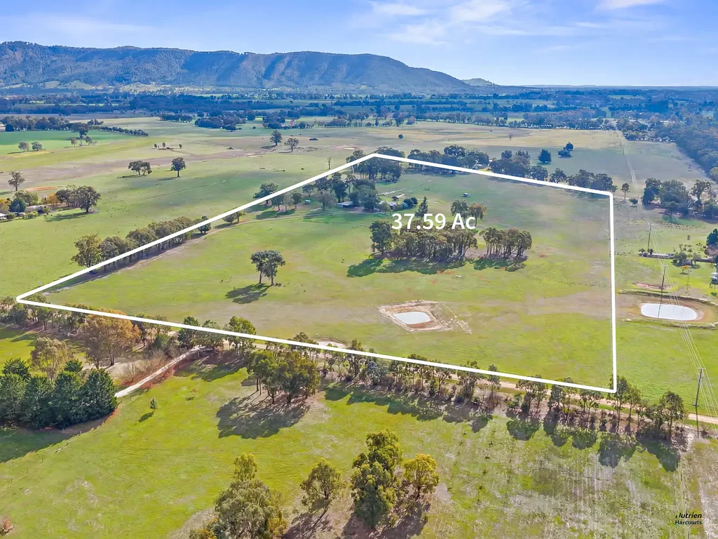 Swanpool Attractive 38 Ac Lifestyle property in enviable Swanpool Valley location
