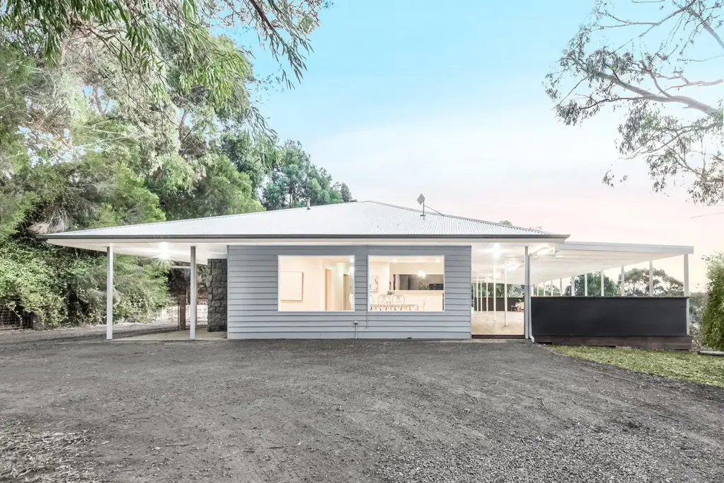 65 Quinns Road, Bushfield, VIC 3281