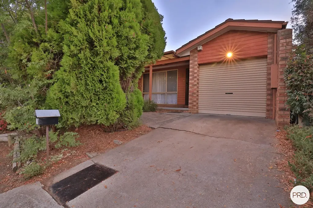13 Roughley Place, Florey, ACT 2615, 3 Bedrooms, 2 Bathrooms, Townhouse