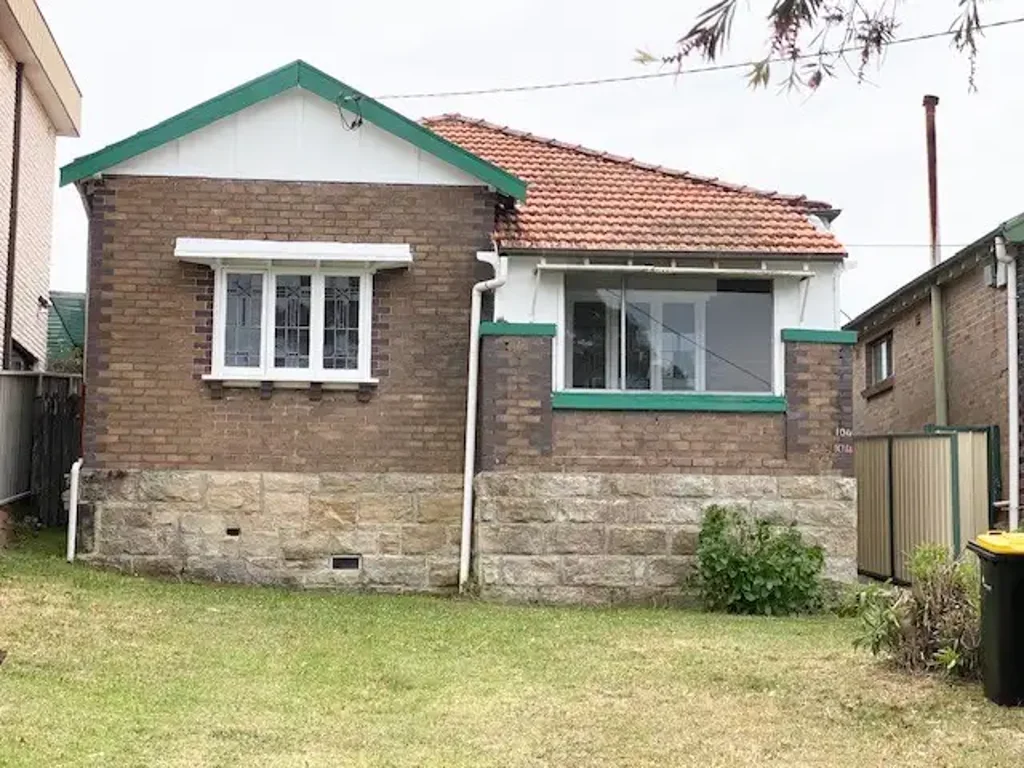 SPACIOUS THREE BEDROOM HOME!!!