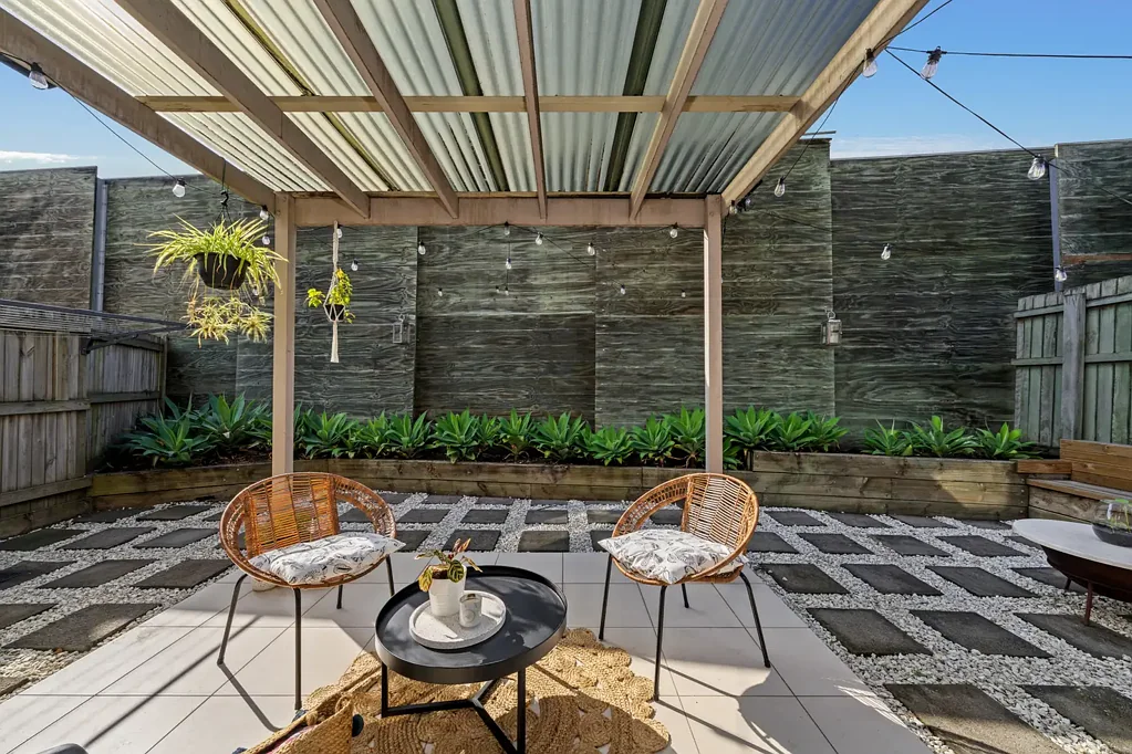 PEACEFUL COURTYARD RETREAT