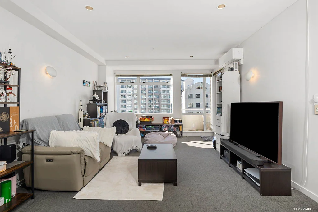 Auckland Central 2Zimmer Large Living + Parking - Priced to Sell!