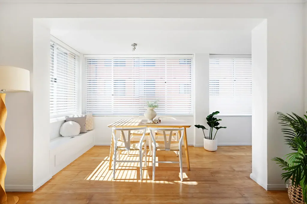 Dee Why 2બેડરૂમ Sunlit courtyard retreat in the heart of Dee Why