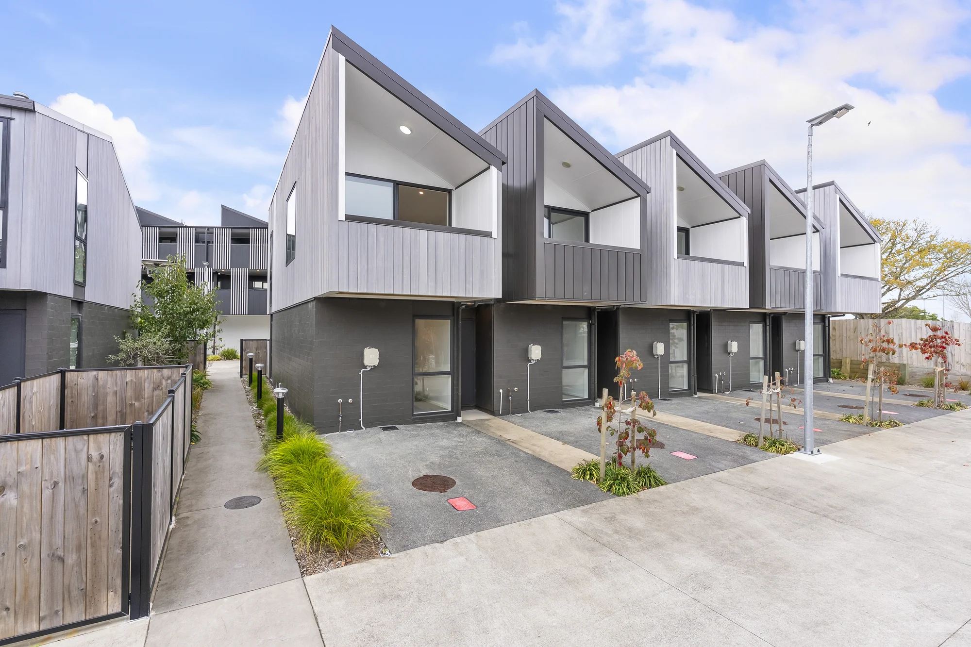 Riverhead 3Moenga Freehold 3 Bedroom Options at RVD!