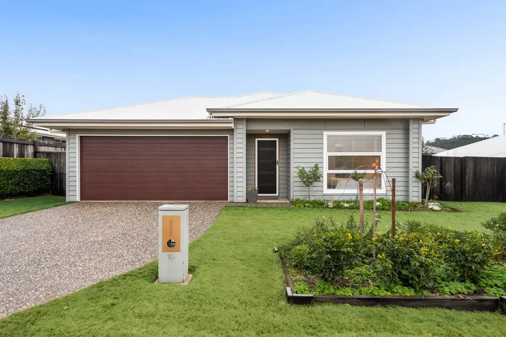 10 Eden Street, Cotswold Hills, QLD 4350
