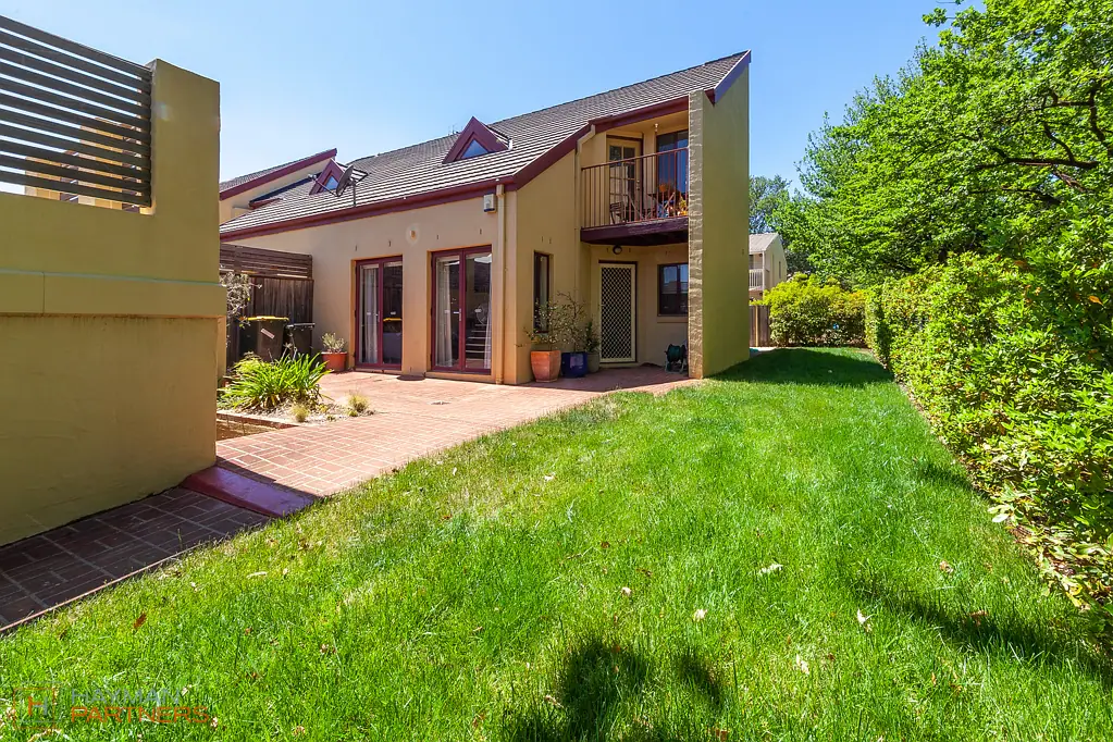 Ainslie 4Habitaciones Make an Offer! Light-filled split level townhouse in the heart of Ainslie