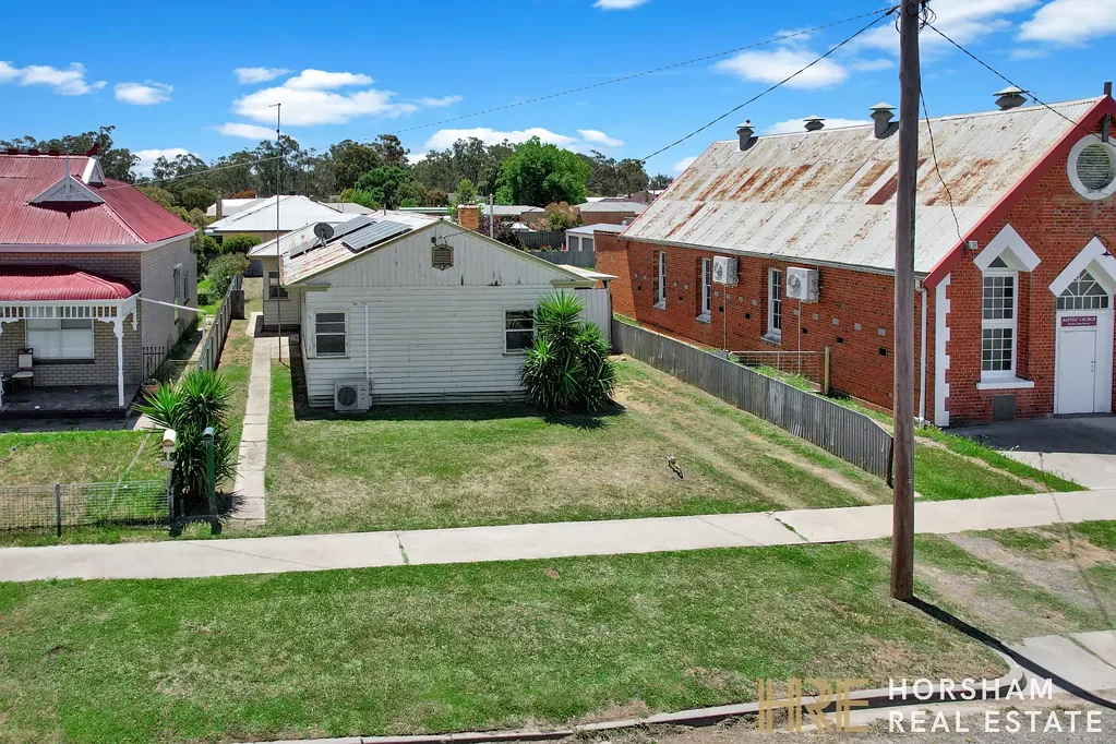 Neat & Comfortable 3-Bedroom Home Close to Town