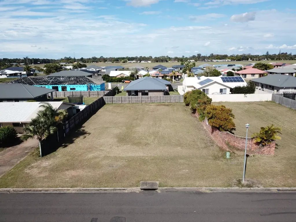 11 Searle Street, Thabeban, QLD 4670