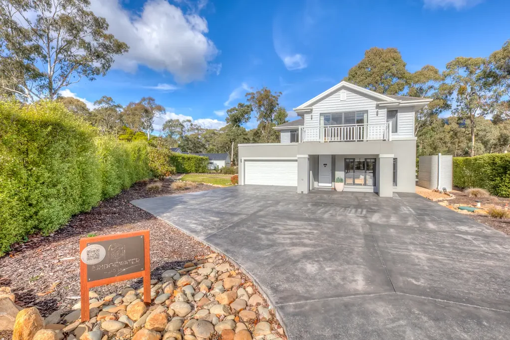 Bright 5 Slaapkamer Luxury Riverside Living