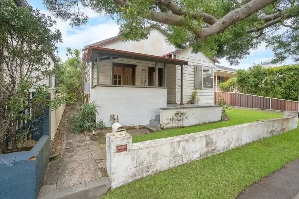 Stockton 3침실 "Beachside Renovator, Affordable Gem" DA Stamped Plans for a New Mojo Home.