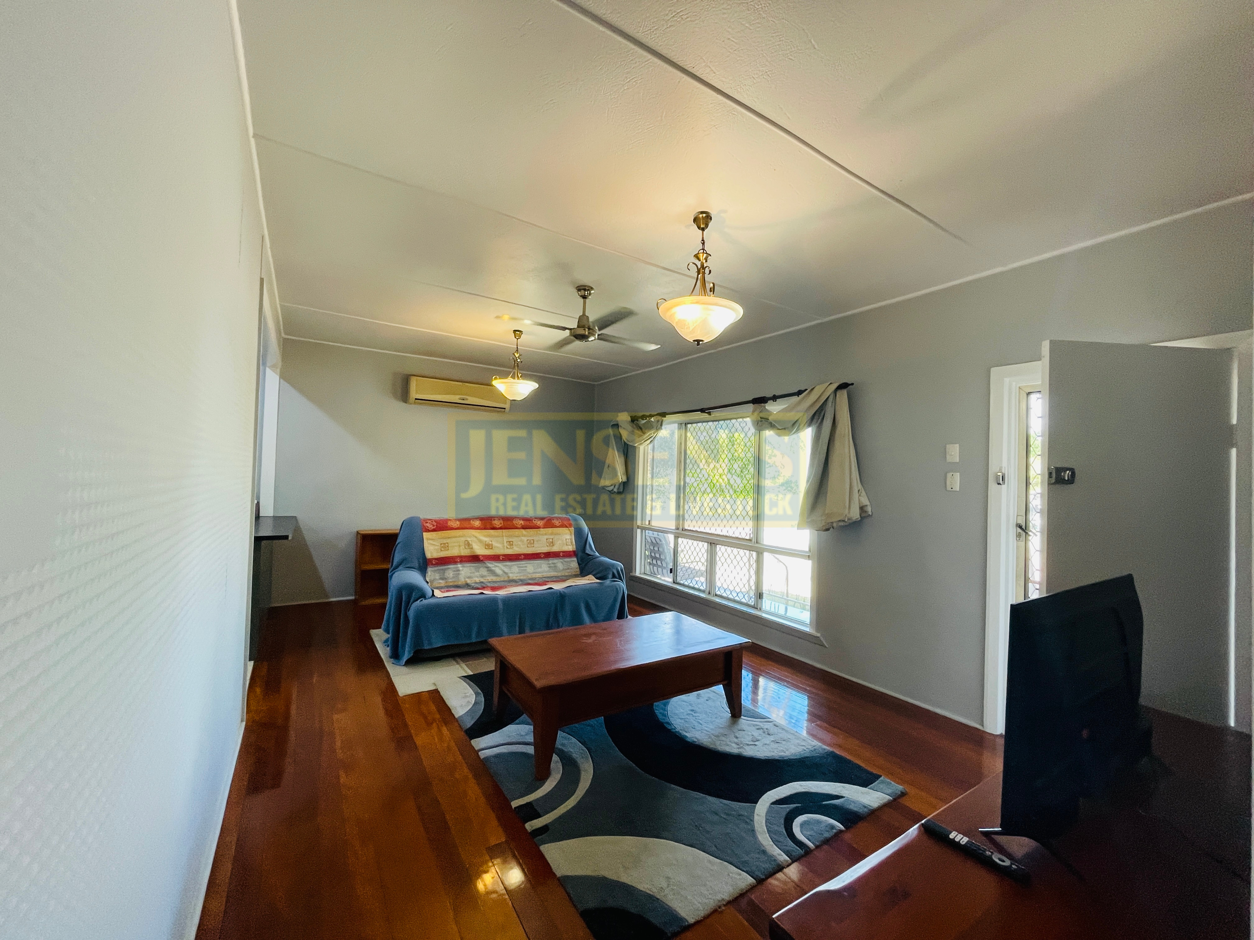 8 CHURCHILL ST, RICHMOND HILL QLD 4820, 0房, 0浴, House