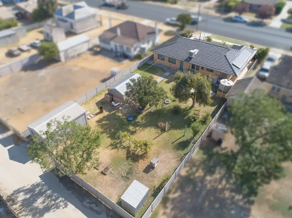 Barham 3房  Charming Home Just Metres from the Murray River!