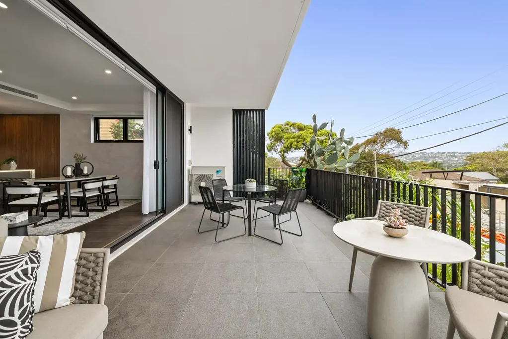 Rose Bay 3Zimmer Luxury Boutique Residence With No Common Walls & Expansive Entertainer's Terrace