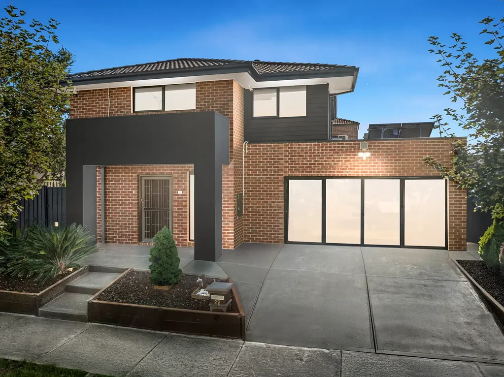 Mickleham 4房 四卧家庭住宅 明亮宽敞布局 主卧带步入式衣帽间 开放式起居用餐区 顶级厨房带石材台面 私人户外休闲区 Club Trillium专属会员资格 25米加热泳池 超大型双车库 绿色空间社区精神 Dual-Kitchen Sophistication Meets Resort-Style Living at Club Trillium