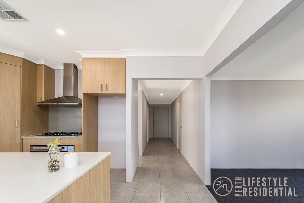 11 Aureolin Road, Eglinton, WA 6034
