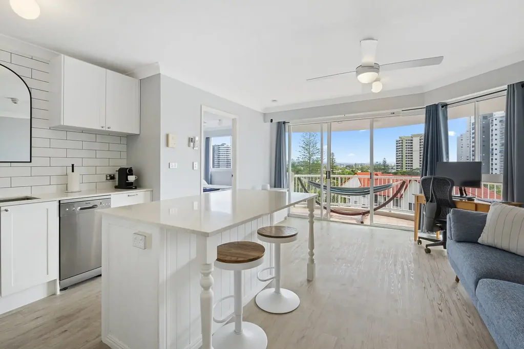Surfers Paradise 1कमरा Coastal Convenience Between Broadbeach & Surfers Paradise