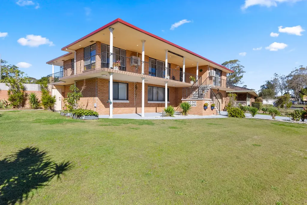 Taree 8Kwarto Big on Space, Big on Options & Full of Potential!