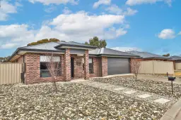 11 Santolina Drive, Mildura