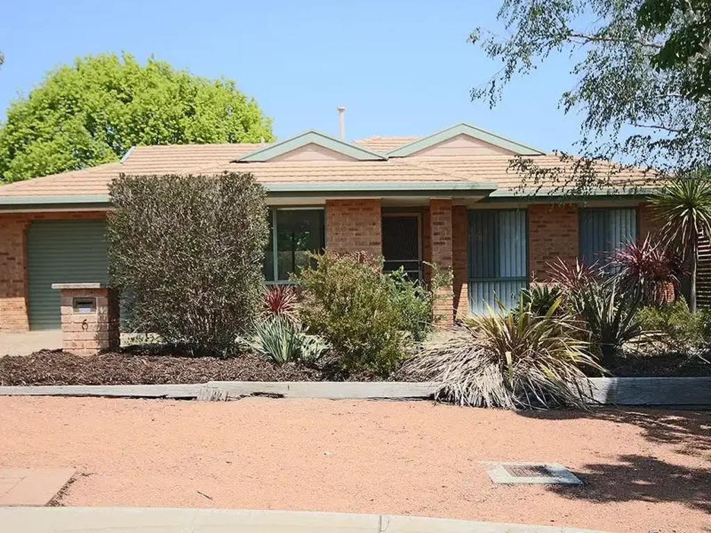 Lovely family home in quiet cul de sac