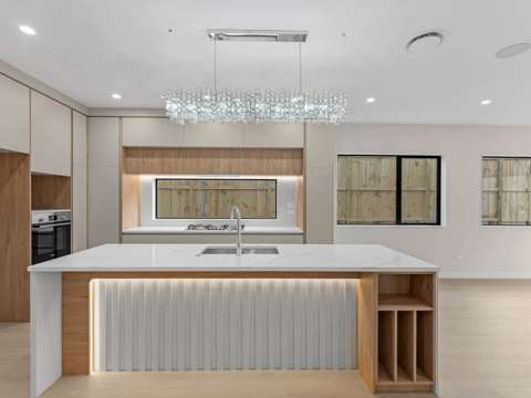 Flat Bush 7部屋 Luxurious Living in the Heart of Flat Bush!