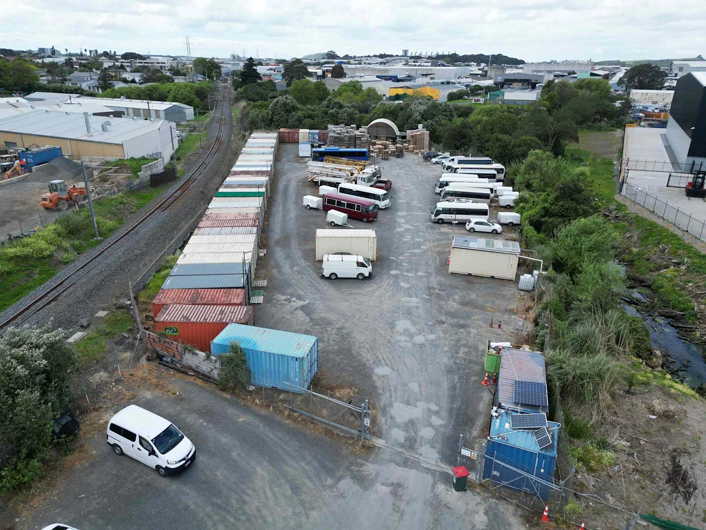 Onehunga LARGE YARD - HEAVY INDUSTRY ZONED